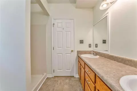 Bath - 31 Heather Cir, Cave Spring, GA 30124 photo 3 of 8