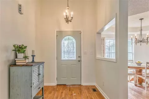 Entry Way - 31 Heather Cir, Cave Spring, GA 30124 photo 2 of 5