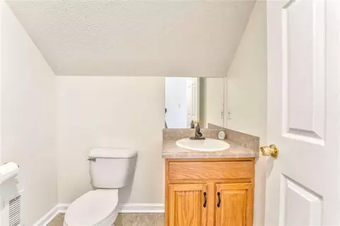 Bath - 31 Heather Cir, Cave Spring, GA 30124 photo 5 of 8