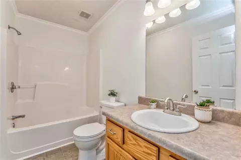 Bath - 31 Heather Cir, Cave Spring, GA 30124 photo 4 of 8