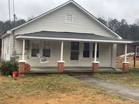13 Rumsey Row Dr, Toccoa, GA 30577