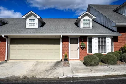 102 Millers Ln, Calhoun, GA 30701