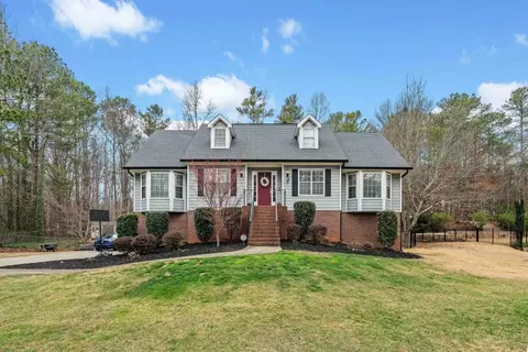 6808 Greenoak Dr, Douglasville, GA 30135