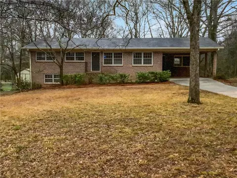 2046 Lewis Dr, Griffin, GA 30223
