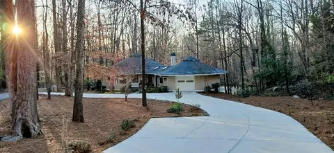 100 Silverbell Ct, Roswell, GA 30075