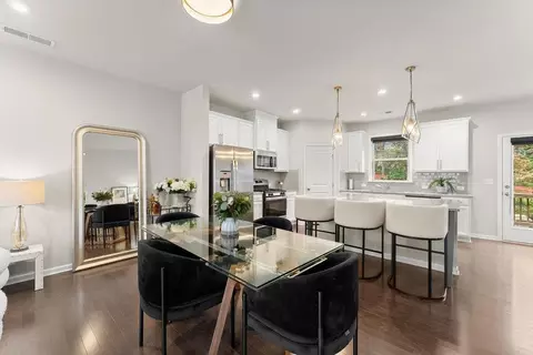 2452 Coosa Vly, Atlanta, GA 30339