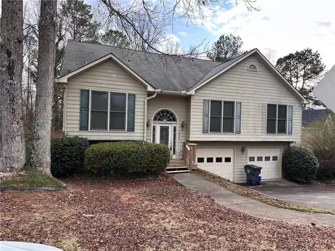 535 Clearwater Pl, Lawrenceville, GA 30044