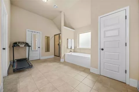 Entry Way - 1305 Lanier Ct, Hampton, GA 30228 photo 6 of 8