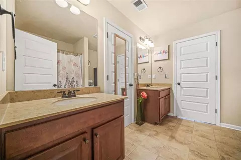 Entry Way - 1305 Lanier Ct, Hampton, GA 30228 photo 8 of 8