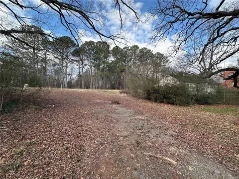 6381 Putnam Ford Dr, Woodstock, GA 30189