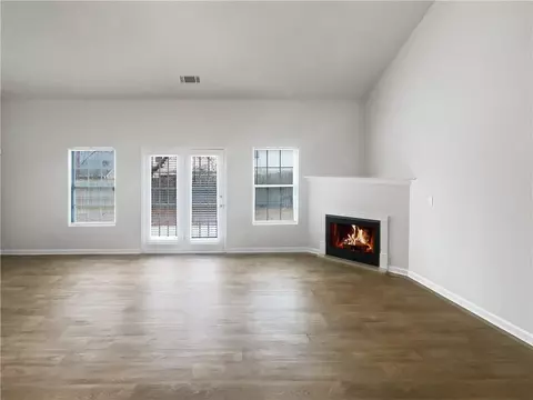 Living - 180 Fieldview Ln, Covington, GA 30016 photo 3 of 3