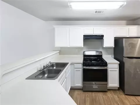 Kitchen - 180 Fieldview Ln, Covington, GA 30016 photo 2 of 2