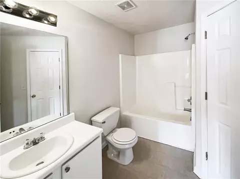 Bath - 180 Fieldview Ln, Covington, GA 30016 photo 1 of 4