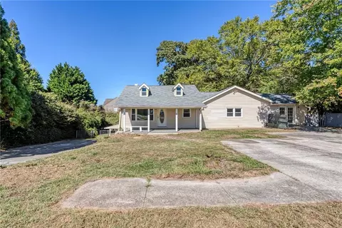 646 Old Cumming Rd, Sugar Hill, GA 30518