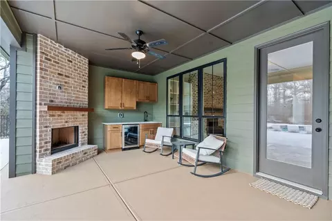 472 Price Rd, Carrollton, GA 30116