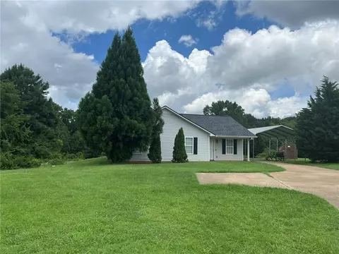 104 Stonegate Dr, Cedartown, GA 30125