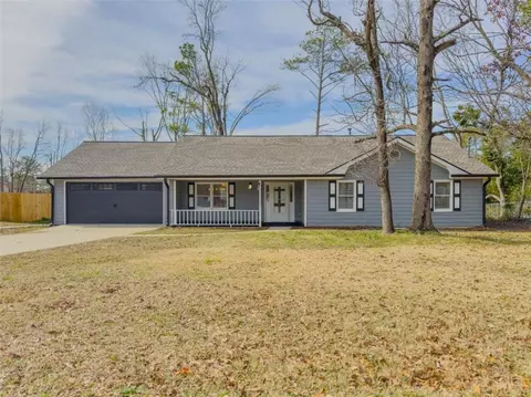 701 Jefferson Dr, Conyers, GA 30094