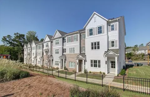 3316 Cranston Ln, Kennesaw, GA 30144