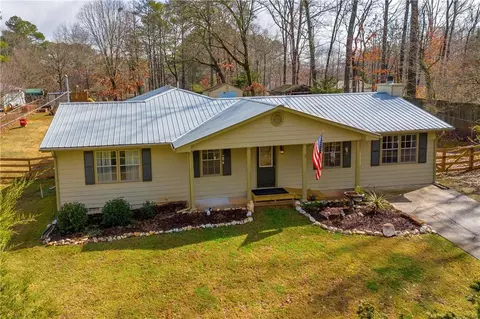 1575 Pine Valley Dr, Alpharetta, GA 30004
