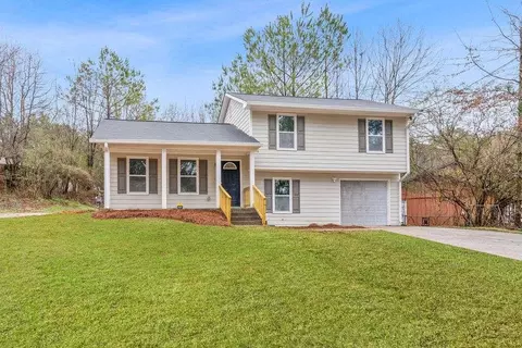 5587 Saint Thomas Dr, Lithonia, GA 30058