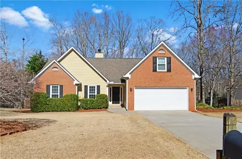 4260 Platinum Ct, Hoschton, GA 30548