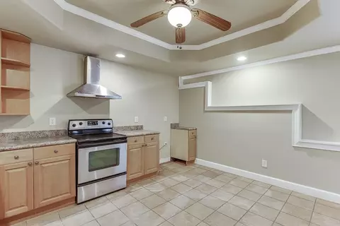 Kitchen - 3835 Greenside Ct, Dacula, GA 30019 photo 10 of 11