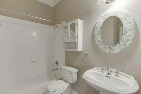 Bath - 3835 Greenside Ct, Dacula, GA 30019 photo 1 of 9