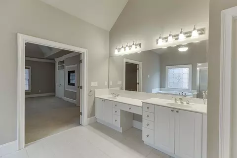 Bath - 3835 Greenside Ct, Dacula, GA 30019 photo 4 of 9