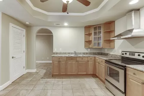 Kitchen - 3835 Greenside Ct, Dacula, GA 30019 photo 11 of 11