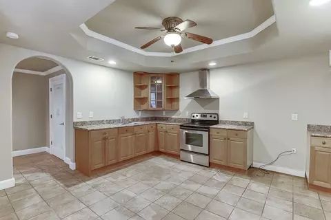 Kitchen - 3835 Greenside Ct, Dacula, GA 30019 photo 8 of 11