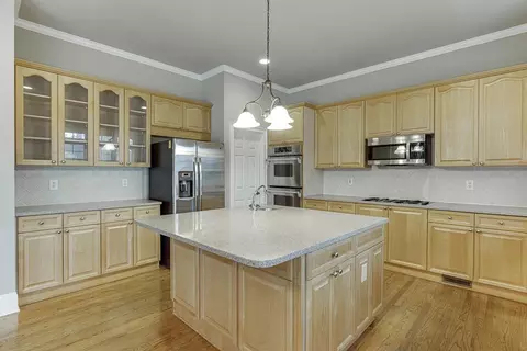 Kitchen - 3835 Greenside Ct, Dacula, GA 30019 photo 5 of 11