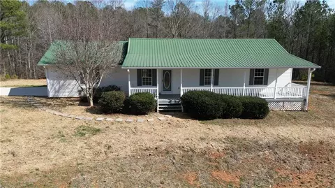 230 J Davis Rd, Tallapoosa, GA 30176