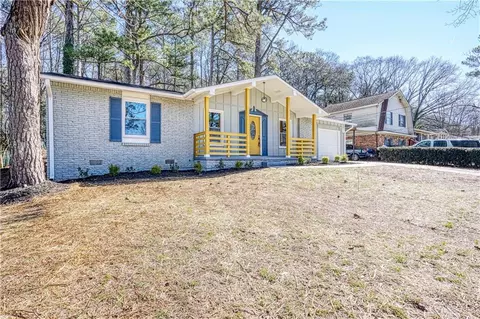 6058 Ledgewood Dr, Forest Park, GA 30297