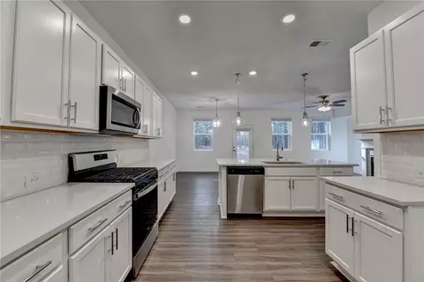 Kitchen - 4118 Haleston Rd, Duluth, GA 30097 photo 9 of 13