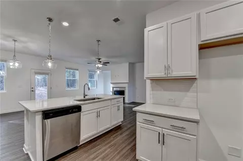 Kitchen - 4118 Haleston Rd, Duluth, GA 30097 photo 10 of 13