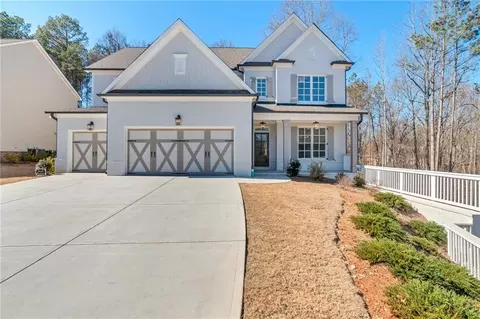 5572 Suwanee Dam Rd, Sugar Hill, GA 30518