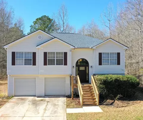 305 Long Creek Dr, Covington, GA 30016