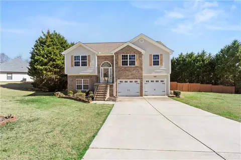 7235 Magnolia Ln, Fairburn, GA 30213