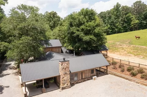 534 Twin Mountain Lake Cir, Talking Rock, GA 30175