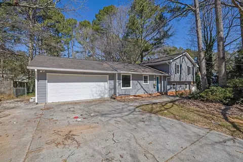 4391 Shiloh Hills Dr, Snellville, GA 30039
