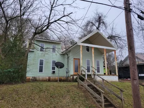 4 Louise St, Lagrange, GA 30241
