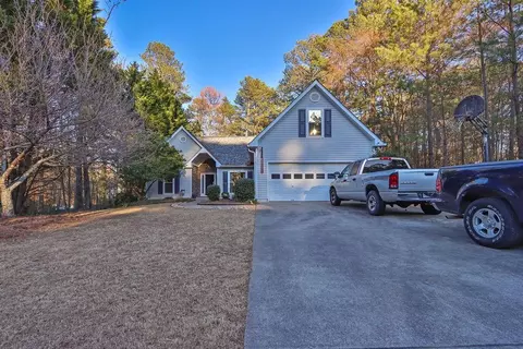 690 Alcovy Woods Dr, Lawrenceville, GA 30045