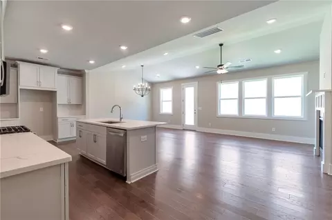 Living - 329 Willow Cv, Canton, GA 30114 photo 2 of 3
