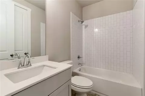 Bath - 329 Willow Cv, Canton, GA 30114 photo 3 of 4