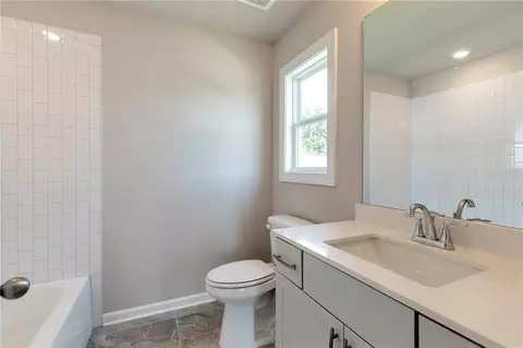 Bath - 329 Willow Cv, Canton, GA 30114 photo 2 of 4