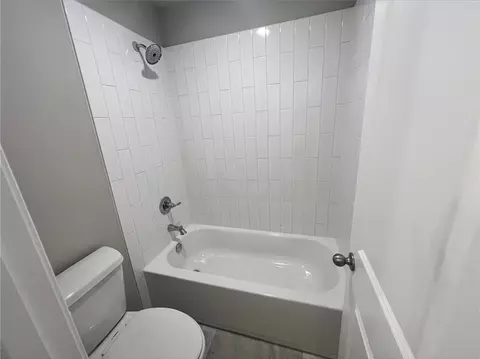 Bath - 223 Willow St, Canton, GA 30114 photo 4 of 5