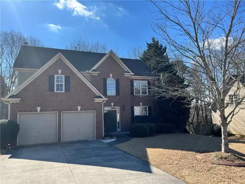 2595 Chandler Grove Dr, Buford, GA 30519