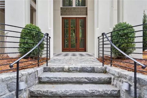 96 Sheridan Dr, Atlanta, GA 30305
