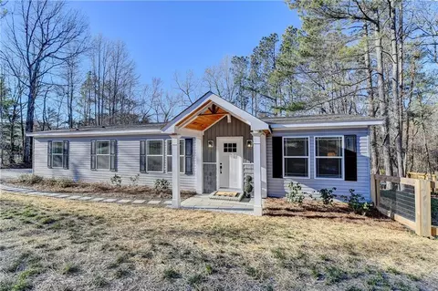 215 Hogan Pond Ln, Ball Ground, GA 30107