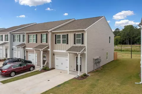 147 Village Green Dr NW, Adairsville, GA 30103